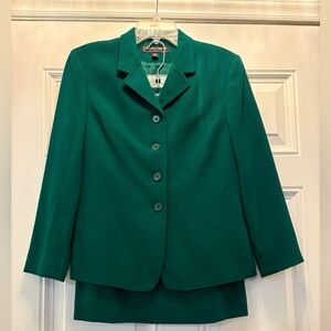 Kasper & Co. Emerald Women's Wool Suit Size 8 & 10 Stunning Elegant First‎ Lady